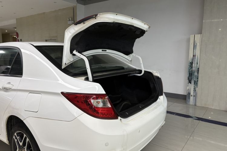 Used BYD G5 2014 1.5TID Automatic Prestige Model