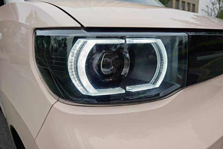 Used Wuling Hongguang MINIEV 2022 Macaron Premium Model – Lithium Iron Phosphate Exterior 4