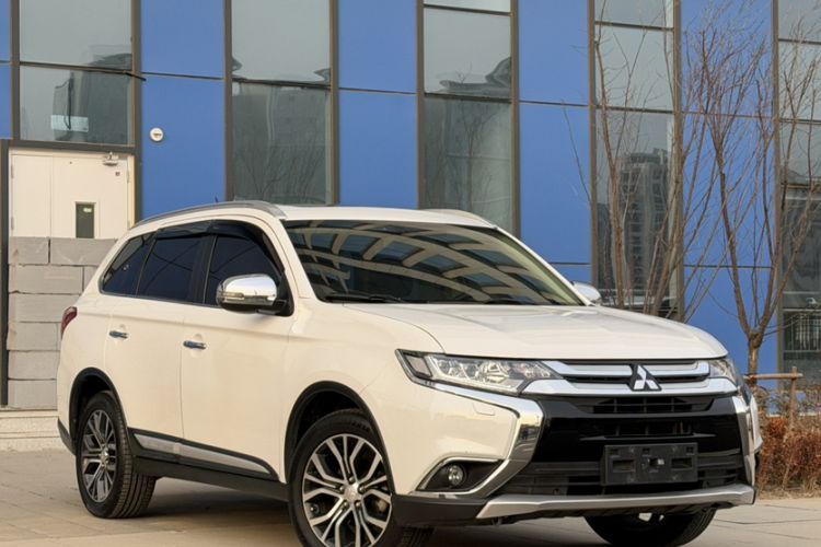 Used Mitsubishi Outlander 2016 2.4L 4x4 Elite Edition 5 Seats
