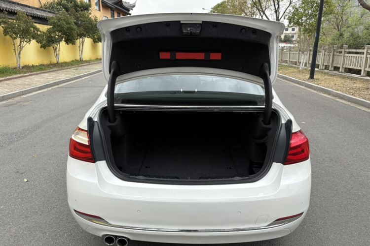 Used BMW 3 Series 2017 320Li Fashion Model Trunk