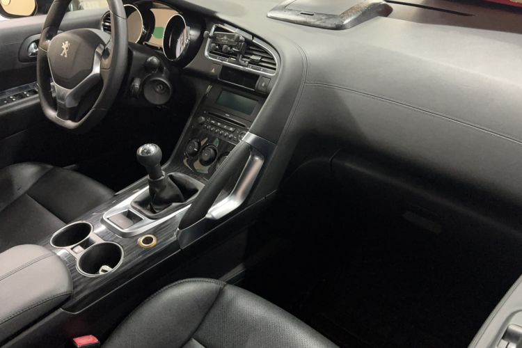 Used Peugeot 3008 2015 2.0L Manual Classic Edition