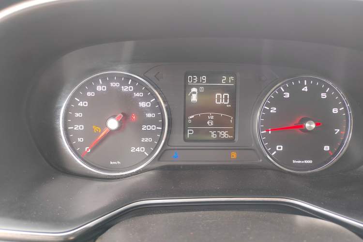 Used Roewe RX8 2018 30T Two-Wheel Drive Flagship Edition
