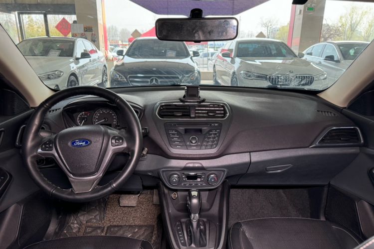 Used Ford Escort 2015 1.5L Automatic Fashion Model