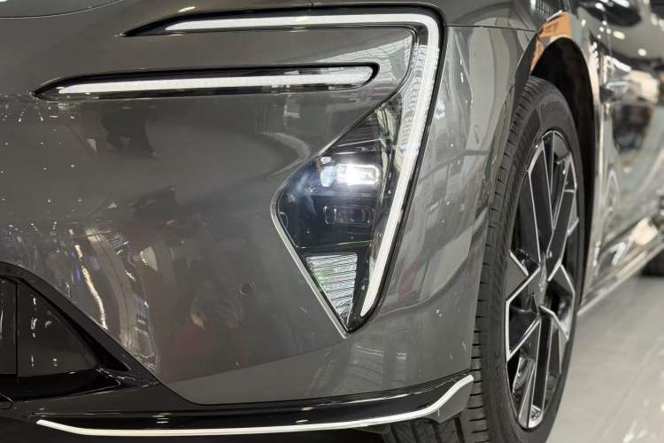 Used Avatr 06 2025 Max All-Electric Version