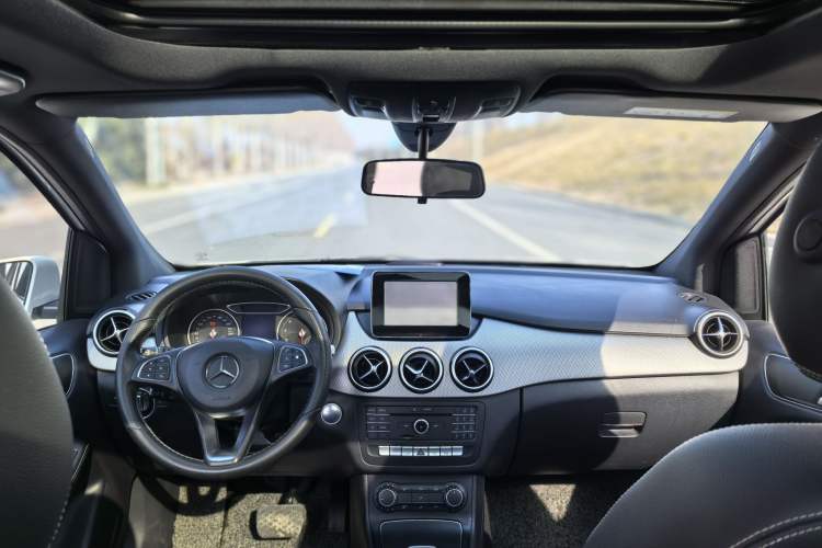 Used Mercedes-Benz B-Class 2015 B 200 Sport Edition