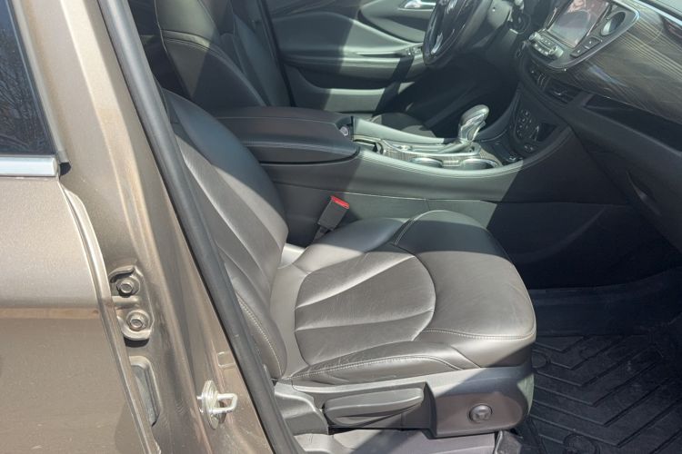 Used Buick Envision 2018 20T Two-Wheel-Drive Elite Model Interior 4