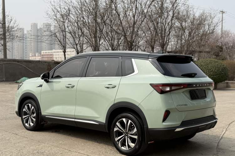 Used Wuling Asta 2021 1.5T CVT Star曜 Edition Exterior 5