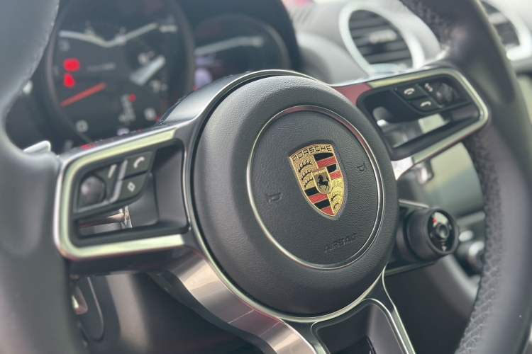 Used Porsche 718 2018 Cayman 2.0T
