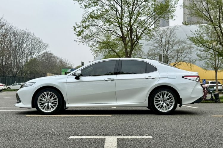 Used Toyota Camry 2019 Revised Version 2.5G Luxury Edition Exterior 3