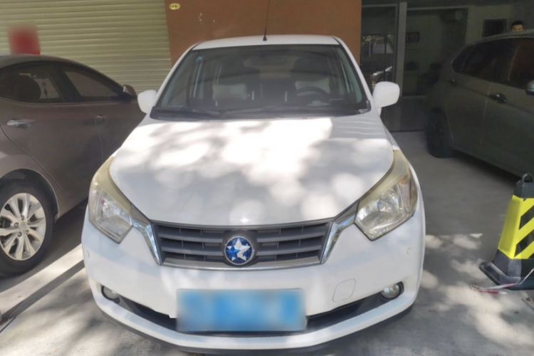 Used Venucia R50 2013 1.6L Automatic Fashion Edition
