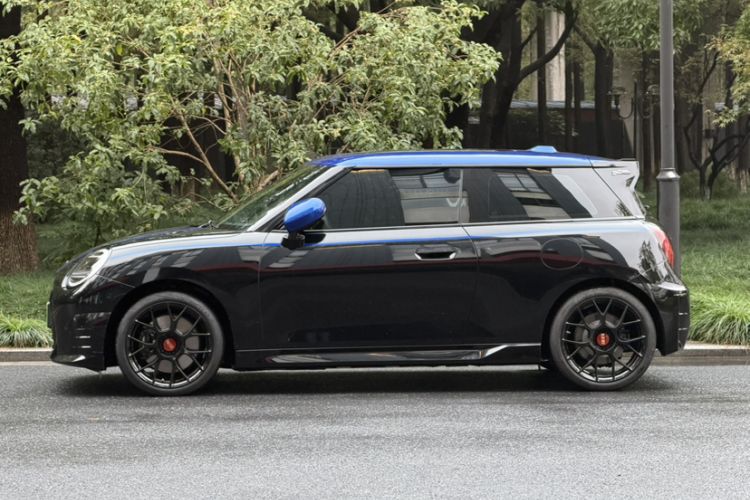 Used MINI Electric MINI COOPER 2024 452km COOPER SE Racing Driver