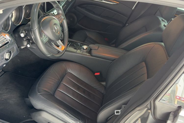 Used Mercedes-Benz CLS 2015 CLS 320 Interior 1