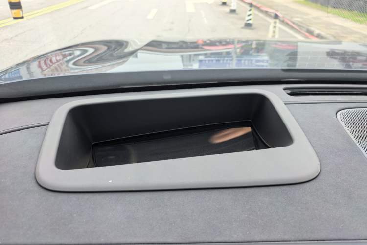 Used Hima AITO M8 2025 Extended-Range Max+ Version 53.4 kWh 5-Seater Edition
