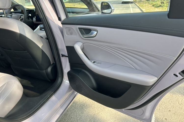 Used Roewe M7 DMH 2025 Model 160km Enjoyment Version
