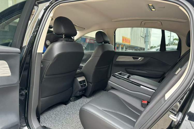 Used Hongqi E-QM5 2024 560km PLUS
