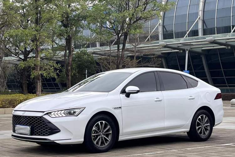 Used BYD Qin PLUS 2024 HONOR Edition DM-i 55KM Leading Model

