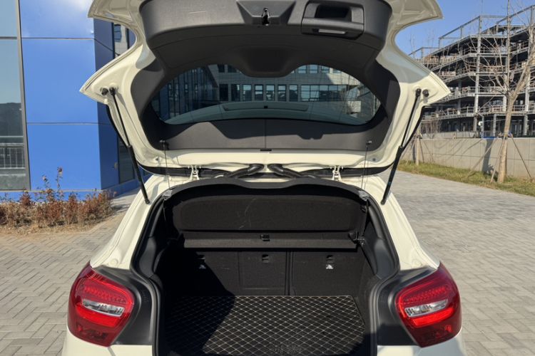 Used Mercedes-Benz A-Class (Import) 2016 A 180
