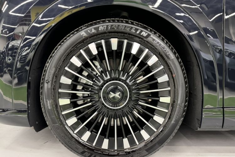 Used XPeng X9 2025 740 Ultra-Long Range Max