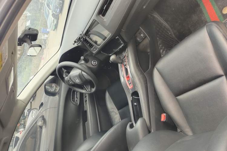 Used Honda Vezel 2020 220 TURBO CVT Elite Edition Interior 3