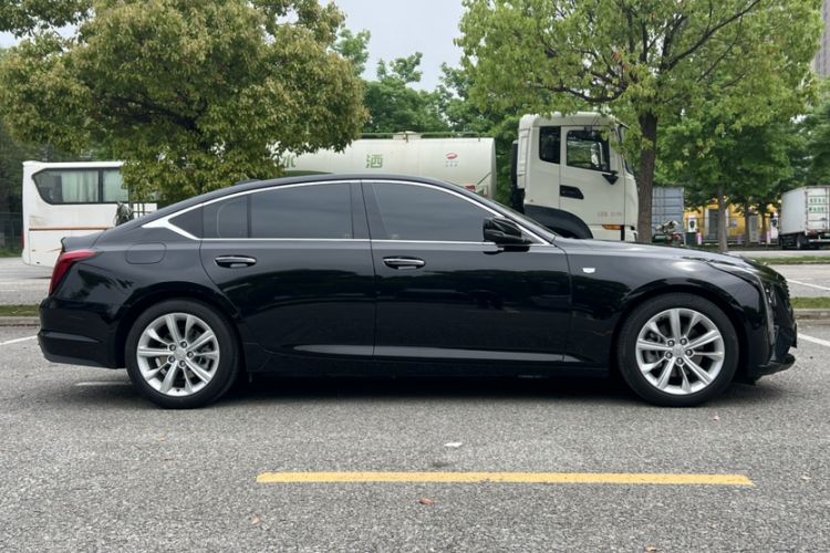 Used Cadillac CT5 2024 28T Luxury Pro Trim Exterior 9