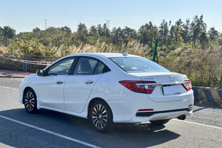 Used Honda Crider 2013 1.8L automatic luxury edition
