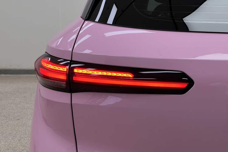 Used Bestune Yueyi 03 2025 565km Premium Edition Exterior 8