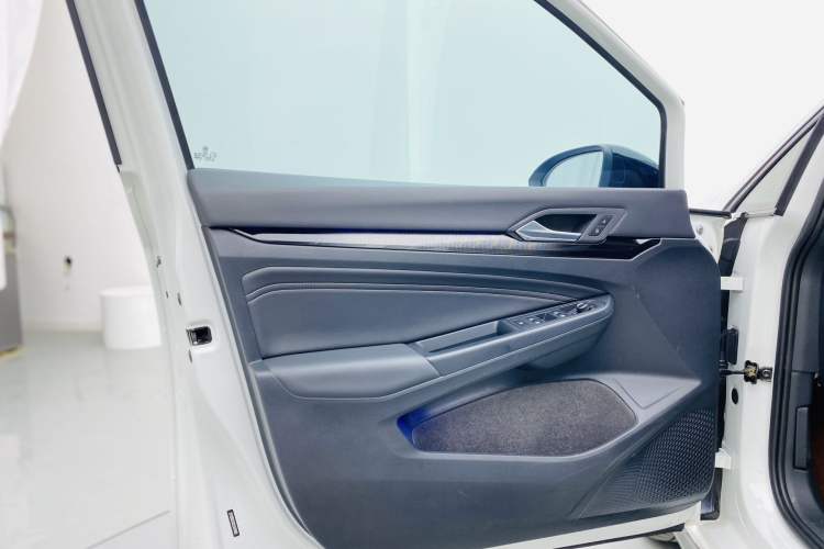 Used Volkswagen Golf 2021 280TSI DSG R-Line Interior 6