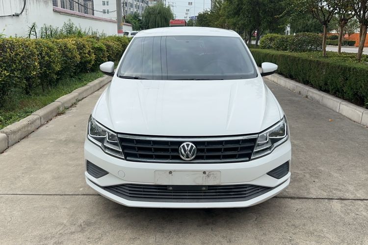 Used Volkswagen Jetta 2017 1.5L Manual Fashion Edition