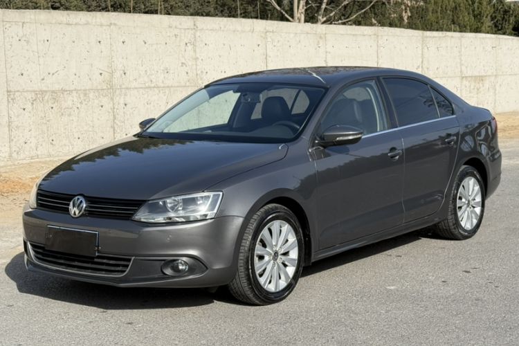 Used Volkswagen Sagitar 2014 Revised Version 1.4TSI Automatic Luxury Edition