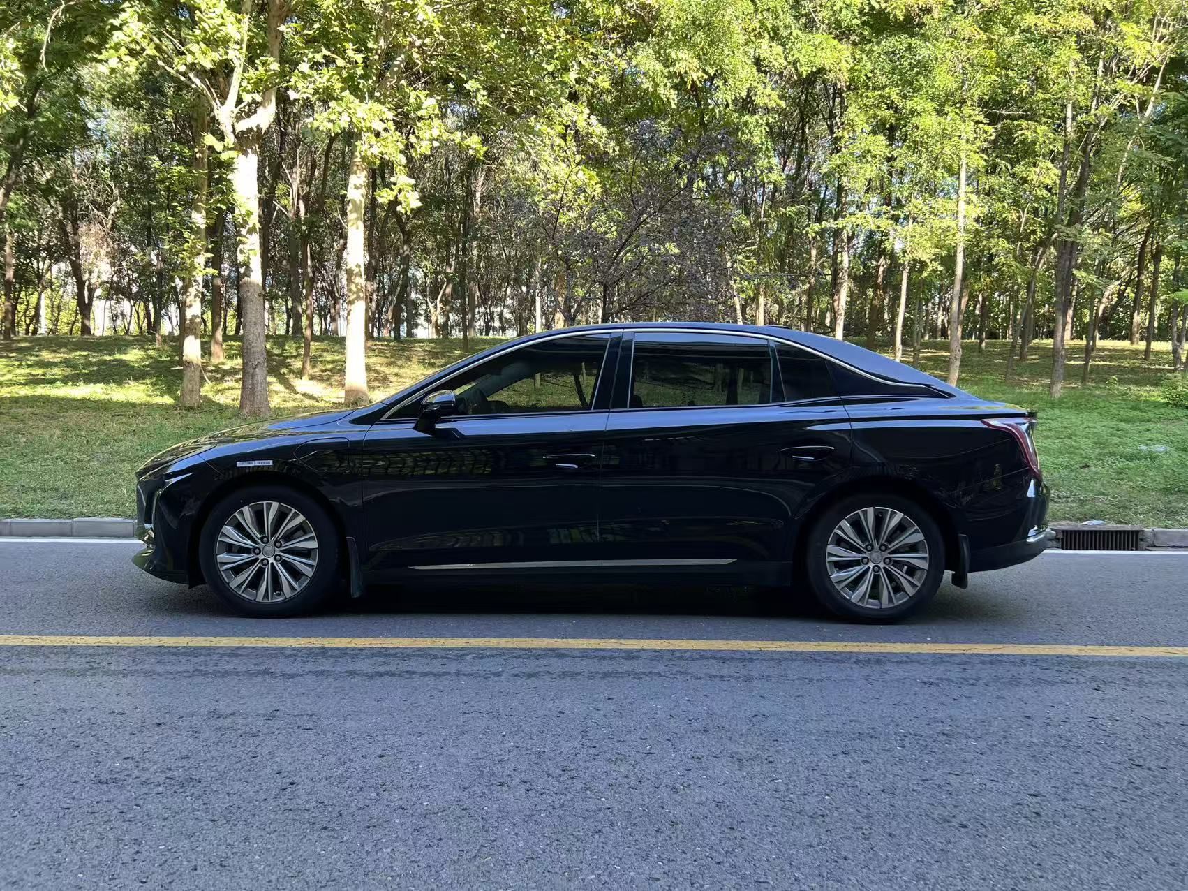 Hongqi E-QM5 2023 620km PLUS — снимка 18