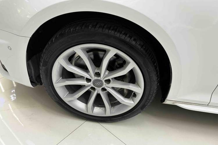 Used Audi A4L 2019 40 TFSI Fashion Edition China VI Emission Standard Exterior 6