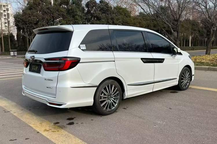 Used Honda Elysion 2024 2.0L eHEV Luxury Edition