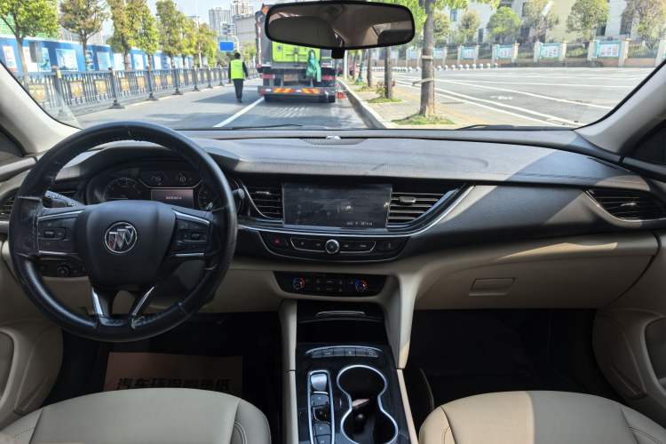 Used Buick Regal 2021 552T Elite Edition Interior 4