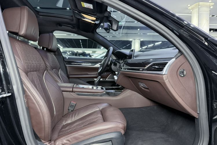 Used BMW 7 Series 2017 740Li Luxury Edition
