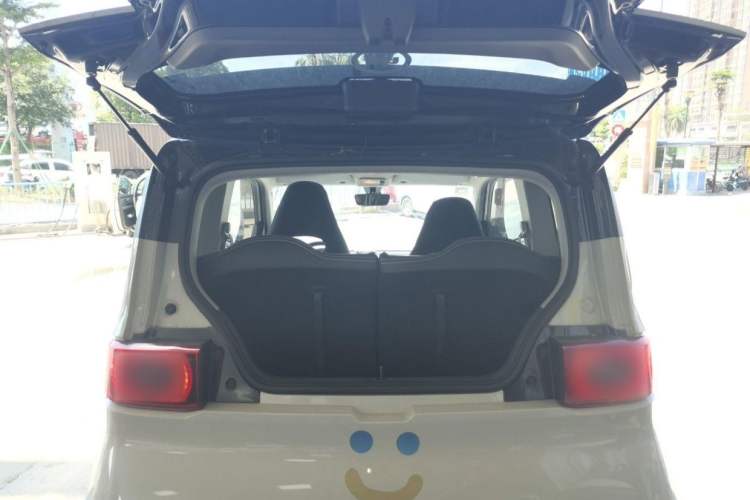 Used Wuling Hongguang MINIEV 2022 Macaron Premium Model – Lithium Iron Phosphate