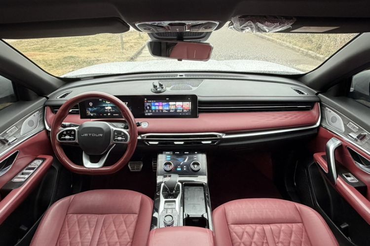 Used JETOUR X70 PLUS 2023 1.6T DCT Stronger PRO 7-Seater