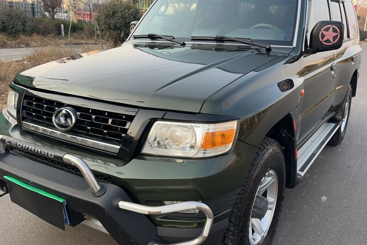 Used Leopaard Q6 2014 2.4L Two-Wheel Drive Version
