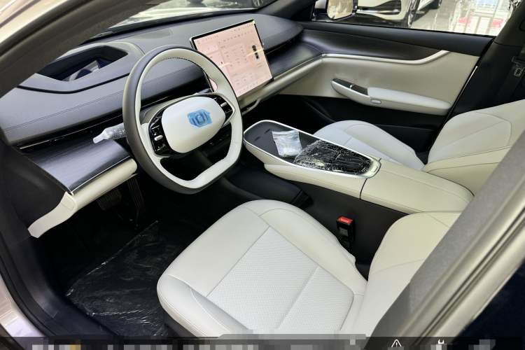 Used CHANGAN NEVO A07 2025 Blue Whale Range-Extending Model 140 Elite Version Interior 3