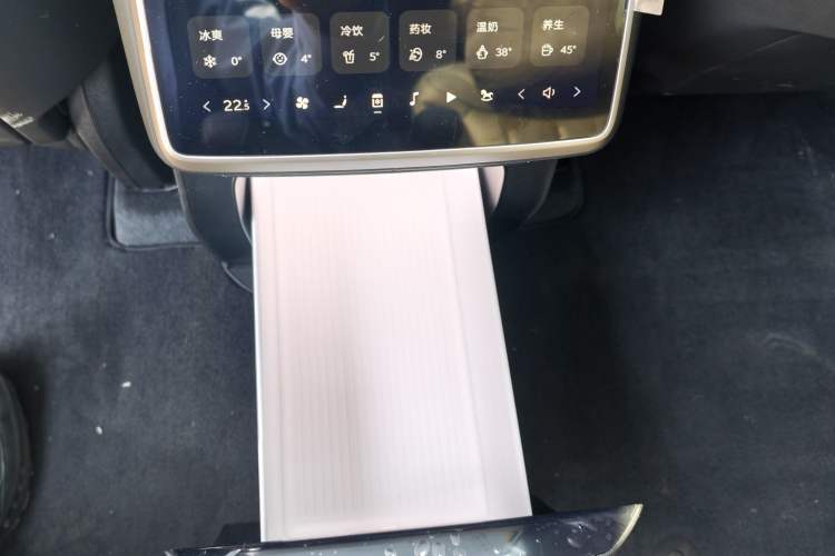 Used ONVO Luxeed L90 2025 Model—Max Six-Seater Version Interior 10