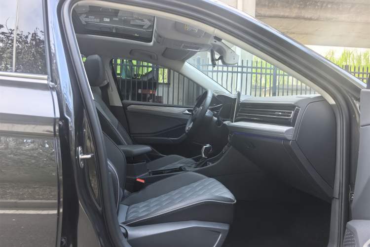 Used Volkswagen Sagitar 2025 300TSI DSG Excellence Edition Interior 4