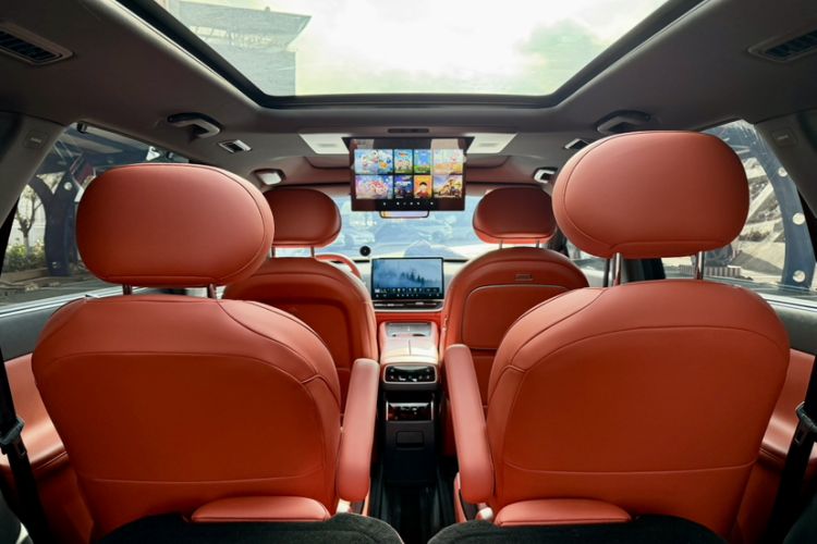 Used Dongfeng eπ eπ008 2024 636Max All-Electric Version 6 Seats Interior 7