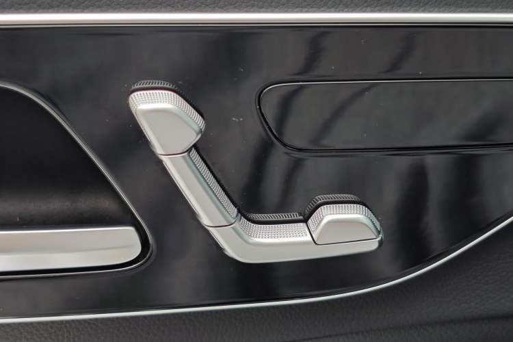 Used Mercedes-Benz C-Class 2022 Restyled C 260 L Sport Edition Interior 6