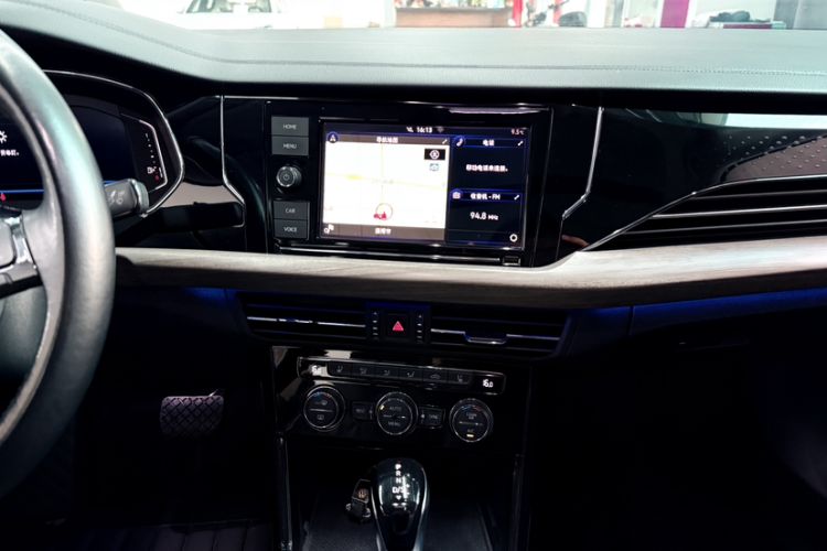 Used Volkswagen Passat 2019 330TSI Luxury Edition China VI Standard
