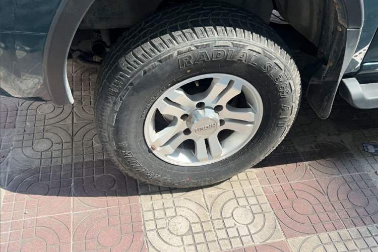 Used Higer Longwei 2015 2.8T Diesel Manual Two-Wheel Drive Big Double Classic Edition JE493