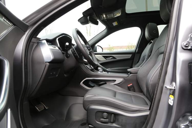 Used Jaguar F-PACE 2024 P250 R-Dynamic SE