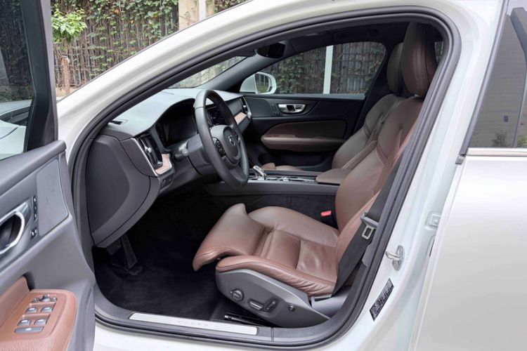 Used Volvo S60 2022 B4 Zhiyuan Luxury Edition Left Front Seat