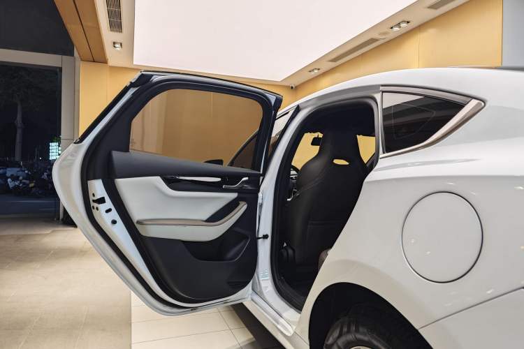 Used BYD Qin PLUS 2024 HONOR Edition DM-i 55KM Leading Model