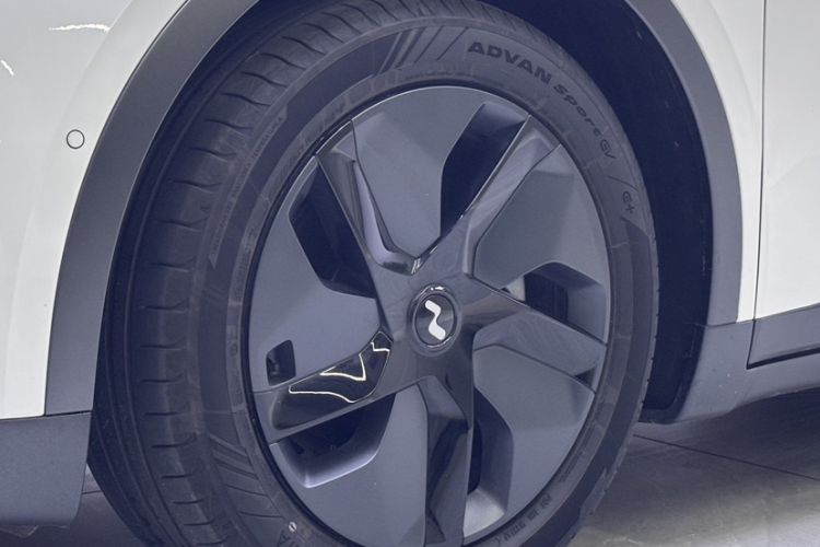 Used ONVO L60 2024 60 kWh Rear-Drive Version
