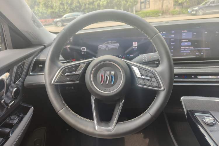 Used Buick E5 2023 Premium Long-Range Version
