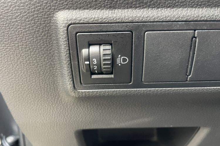 Used Wuling Hongguang PLUS 2019 1.5T Manual Standard Edition 5 Seats
